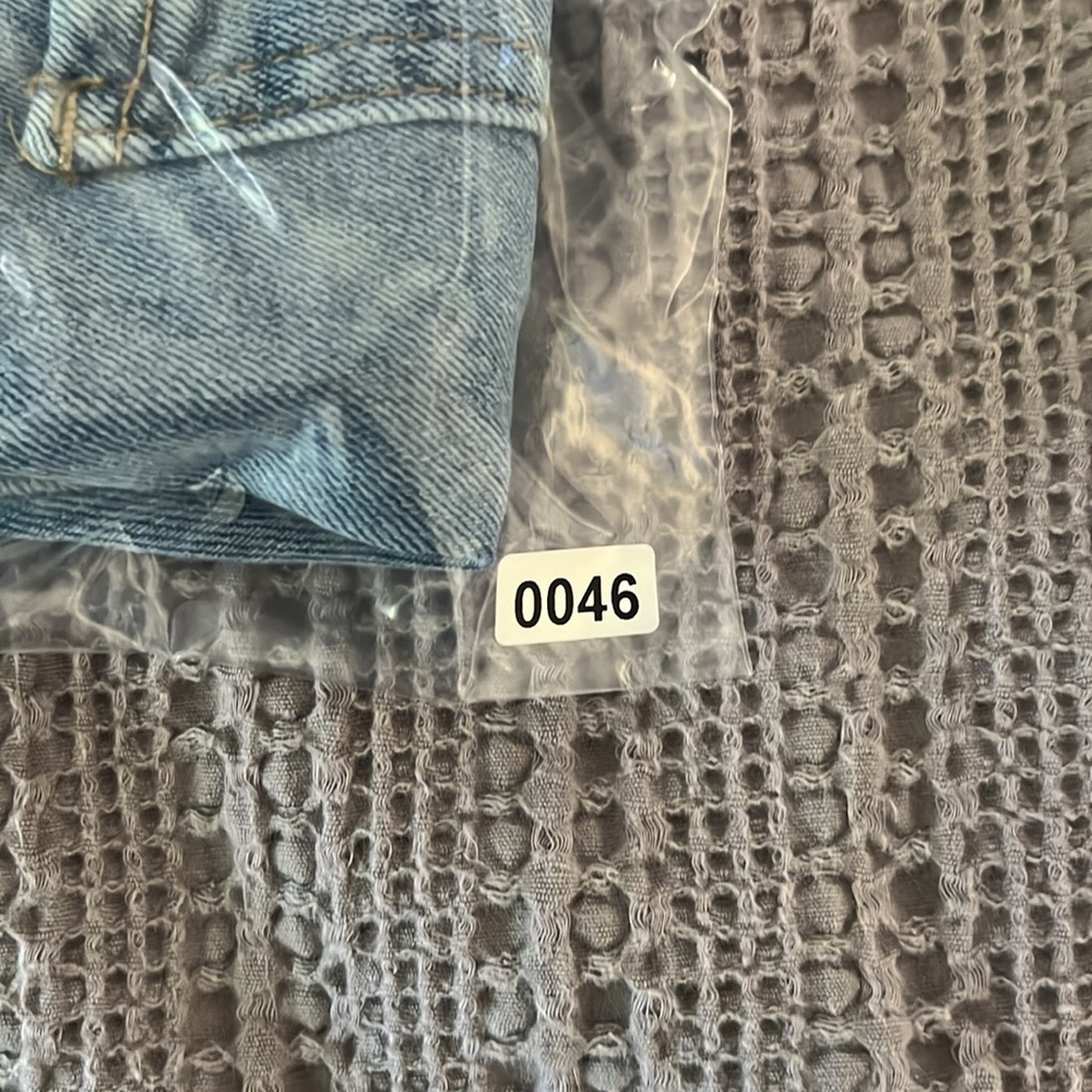 High Waisted Jean Shorts - Size 30 - Picture 7 of 7